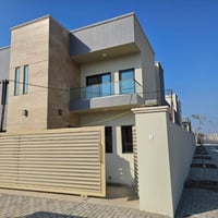 دار ٢٣٥ م ركن للبيع في مجمع بوابة الكاظمية في موقع مميز يحتوي على اربع...