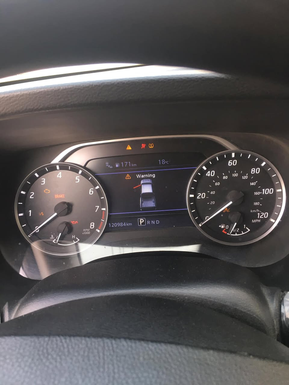 من رخصة الادمن 
بيكم نيسان فرونتير مديل 2022 s
فور ويل محرك 6V 3800
بيه موصفات حلوه دكمه السحب ودكمه النزول 
ورادار امامي خليفي توقف ذاتي يعني ترجع ونته المرتاح توكف بحدها
عليه ويلكب 17 Tuff
طخم تاير جديد كوري ضمان 
سنويه جديده توني مكمله بسمي 
رقم بصرة تحويل ثاني يوم 
والمواصفات معروفه 
سياره ضربته جاملغ صفحه سايق فقط
سياره جاهزه وياها غلاف بدي 
السعر 230 ولشراي سهله
لتواصل ***********
