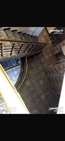 سلام عليكم 
بيت  ركن على ثلاث افرع للبيع في منطقة الزعفرانية بغداد  دور الجلود سعيدة
طابو ملك صرف
مساحة الارض ١٠٠
ومساحه البناء ١١٠
البيت يحتوي على سياج وكراج يكفي سياره وكرتج على طوول حول البيت وترك 

🛑بيت مواصفات عاليه بسعر خياليييي🛑

والسعر٢٠٠ وقابل للتفاوض

متكون من ٣ طوابع مع الطابق الاضافي اللي بالسطح الرابع 

ويحتوي ايضا على ٤ غرف نوم 
ومطبخ واستقبال وهول 
والطابق الثاني ثلاث غرف نوم

وثلاث حمامات واحد خارجي

والمنطقه من احسن المناطق اللي بالزعفرانيه واللي حاب يجي ويشوف 
عمرها ما فاضت بالمطر وكلشي قريب على البيت من خدمات ومدارس وسوك وقريبة جدا على شارع السندباد

للاستفسار الرقم ‭٠ ٧٧١٤٢٨٢٤٥٢
