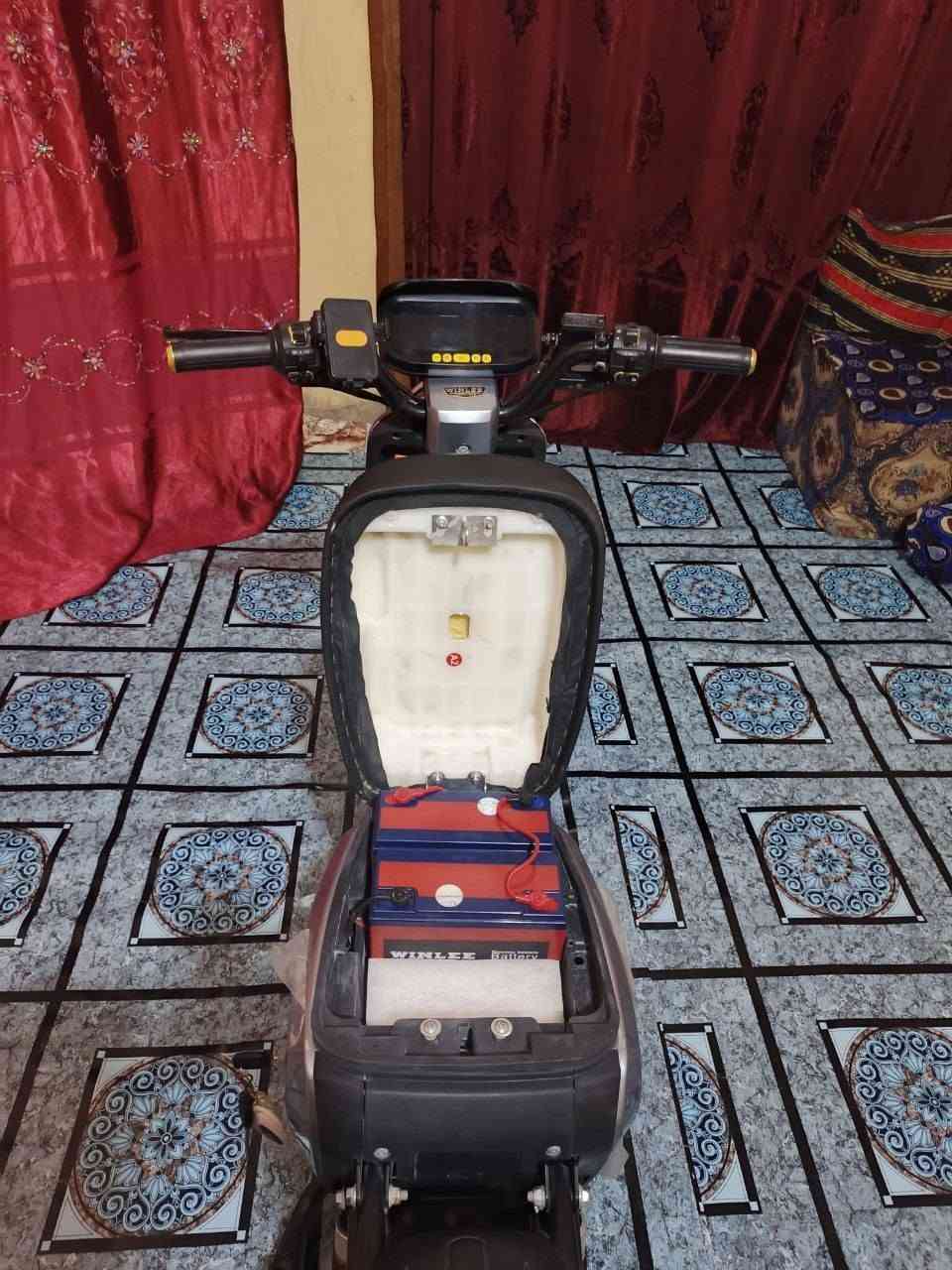 السلام عليكم  ار 9 مديل 2026 لون رصاصي 

دراجه مكفوله كفاله عامه حته من الزلغ 

بعدها بالزكات الشركه  

5 بطاريات ونلي الاصلي 32 امبير 

كهربايات كلهه شغاله 

دراجه شغاله سويجين وبصمتين وكارت 

بس البصمه ماتشغل ماعرف وين الخلل 

السعر 450  واتساب ***********

عنوان بصره حيانيه شارع السيد
