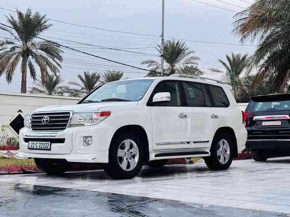 ﷽
  🔥🔥بسعر مناااااااسب جدا🔥🔥
‏‎سلام عليكم 💛 
 للبيع 🌹  😍💛 🌸 
لاندكروز 🔥 2015 💣 بريم اصل🚀 GXR
السياره احله من الصور بالحقيقه 
فول مواصفات 1/1 💯 :
1- فتحة 🕳️
2- بصمة 🔐
3- محرك وكير كفالة 
4- حساس خلفي وامامي 🎶🔊
5- ثلاجة 🥶
6- 2 كراسي كهرباء ⚡
7- تشغيل عن بعد 💥
8- شاشات عرض 💻
9-كامرات 2 دوارة 👀
10- 8  ايرباك 
11-دفع رباعي 🎮
12- رقم سليمانيه بأسمي 
حجم المحرك: 4000 ✅ مامفتوح 
معروفة موصفات البريم فول 
ملاحظة / السيارة  بيها قطعة صبغ فقط رش بدون دواخل خلاص باقي السيارة كفالة وشرط الفحص ✅  
جديدة بمعنى الكلمه شرط تراي زيرو  تخم تاير حدادية تبريد جاهزة من كلشي مابيها اي نقص وبالعافية ع تكون من نصيبه
بأسمي شخصياً  تحويل مباشر  

🟩 السعر المطلوب ( 365 $ )💸قفل قفل 🔐                          

 لاستفسار الاتصال ع الارقام التالية 📲📲
‏ ( *********** // ‭0781 578 1463‬ ) 

تحياتي لجميع 🌹 🌸 🙏🏻
الموقع 
‏https://maps.google.com/?q=32.753235,44.410568

‏‭
