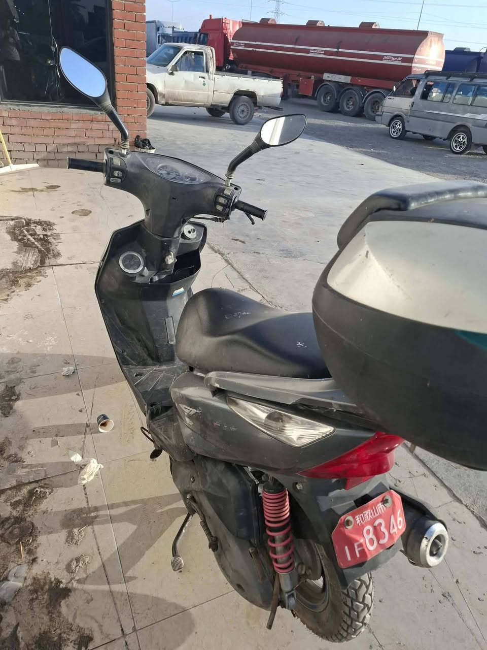 السلام عليكم 
 للبيع دراجه ماكس ثعلب 140 
تايرات جدد 
قايش وكلچات جدد
باتري جديد  
محرك  مفتوح مره وحده اني سويته على ايدي غراض اصليه 
شغاله سلف وهندر وكل شي بيها شغال 
رايدها ب500 وبيها مجال 
مكاني التاجي مجاور  مطعم ابو علي 
***********
***********
