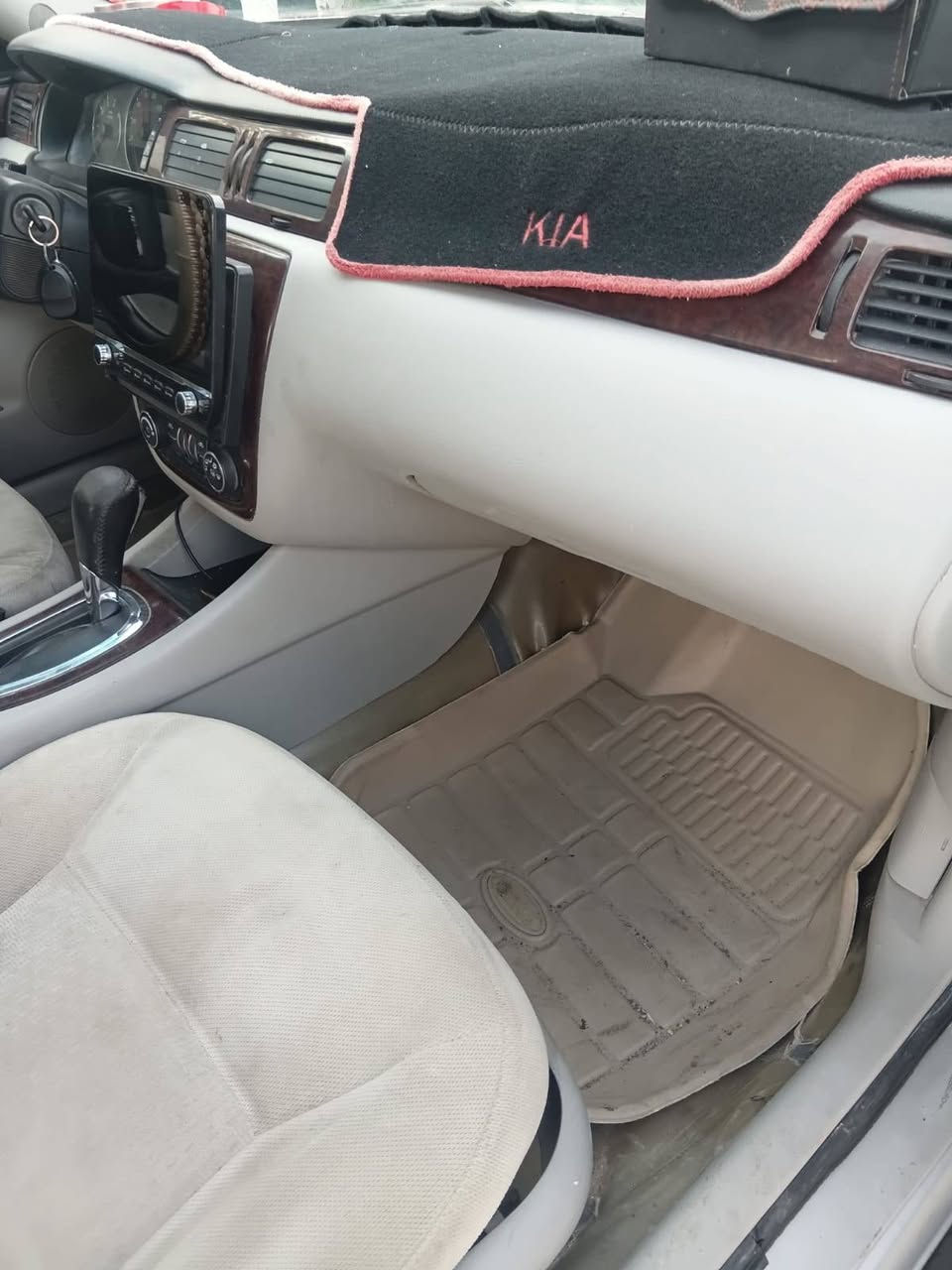 امبالا ٢٠١١ بسمي رقم بغداد سنويه نهايه ٢٦ بعدها مساقطه
خطها جوال للبيع او مراوس حسب قناعه 
سعرها ٤٥ وبيها مجال موقع ديالى بعقوبه 
***********
ضررها صندوك شي قليل 
داخل نضيف كهربائيات كلهن شغاله 
تبريد شرط الغاز 
مكينه خير من الله
كير 
نواقصها جبنه راس كرنك تنضح دهن فقط 
وقاعده دبل خلفي
