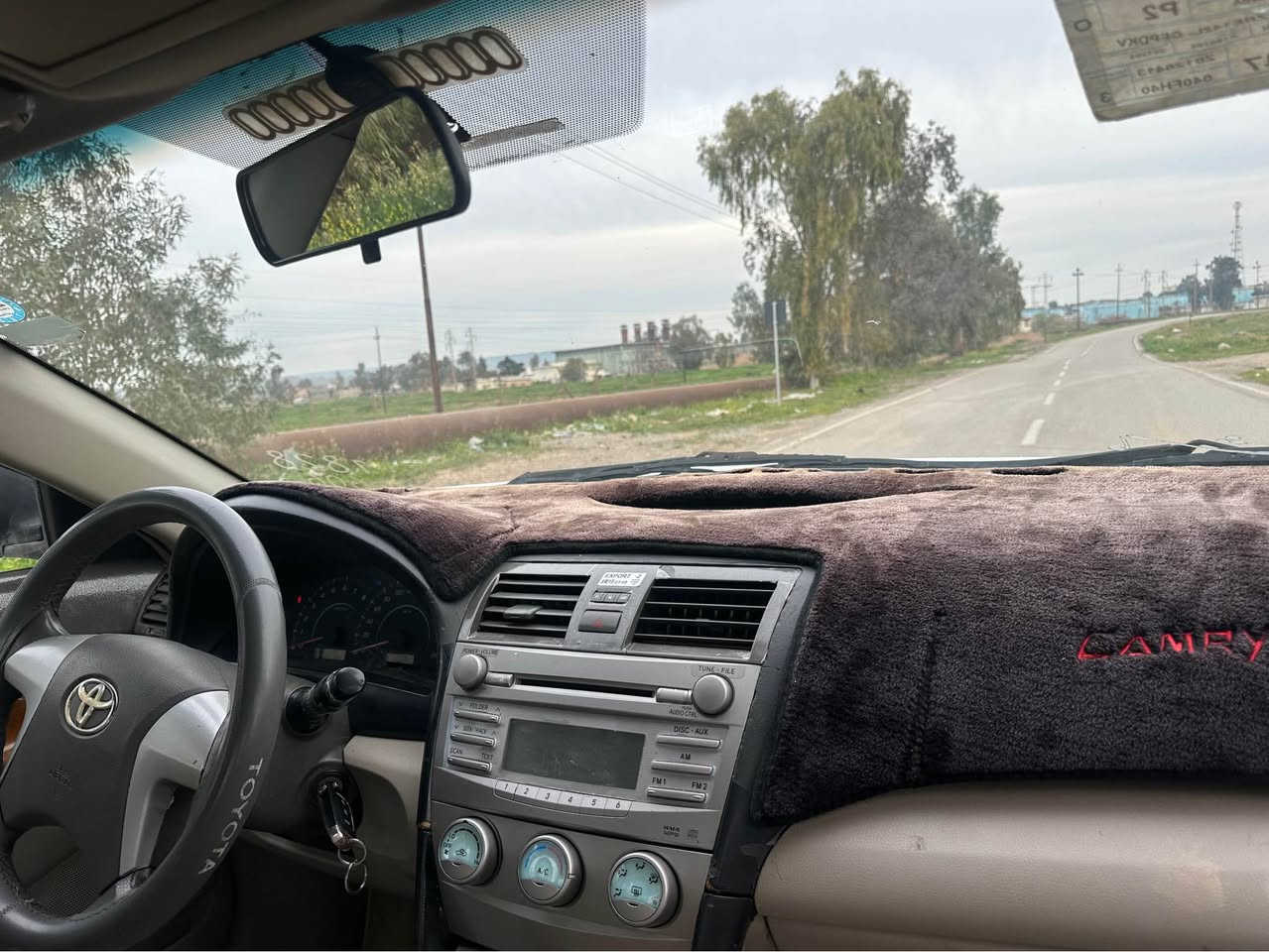 فرۆشتن کامری 2008 رەنگ سپی  
بەناوی خۆمەوەیە رەقەم تازەیە چوار تایەی تازەیە رۆن گیر و مەکینەی تازەیە تاخم پشت و پیشی مەزبوتە یەک کێشەی نیە بێ مەسروفە دەفتەر بانزینیشی هەیە شوینم کەرکوکە سبوخ 3 پارچەو بستێکی هەیە نرخی 107 و مەجال رقم *********** 
*********** كركوك, العراق
