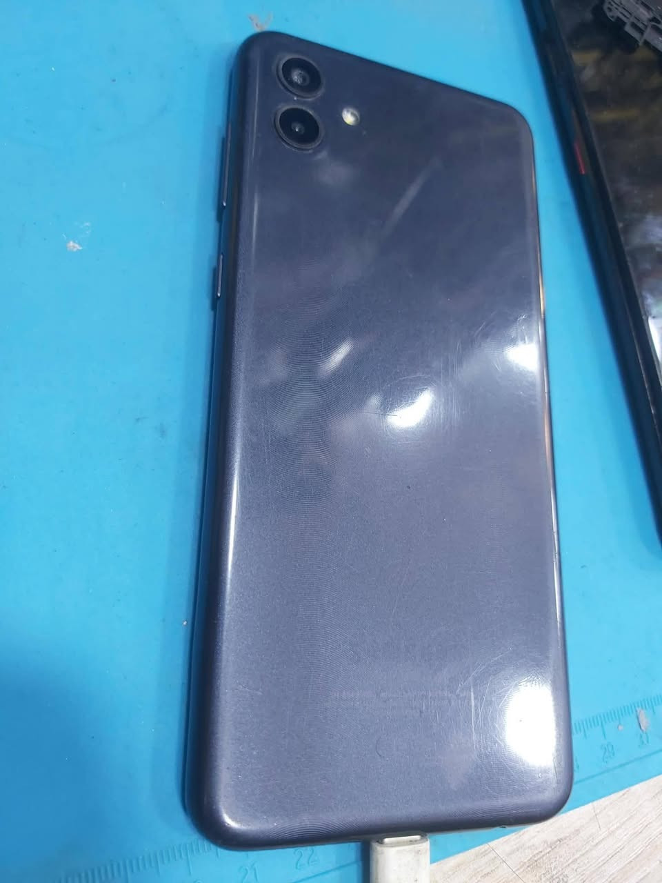 جهاز سامسونك للبيع السعر 85وبي مجال موضح بلصور الاتصال ع الرقم ***********
