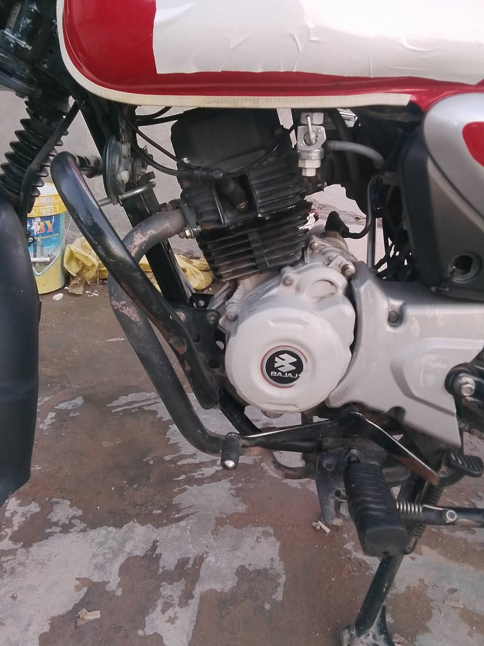 سلام عليكم دراجه بوكسر موديل 22رقم بغداد تحويل ثاني يوم دراجه مبدل بيه كلج جديد شلعه تشك الكاع سعر مليونين و 200مكاني بغداد الامين رقم ***********
