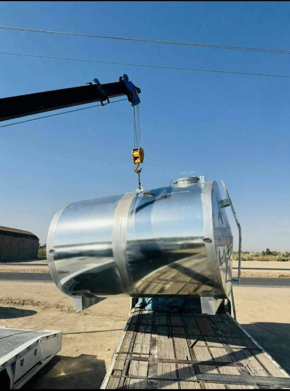 مقطورات والخزانات بكافت الحجام  والتانكيات للبيع في مغلون درجه اولى دنكير تاير 22 شاصي بلادي السعه 5000 او 3500
المكان الشوملي قرب السريع الدولي على الشارع العام قرب المحطه البهاء مدخل الشوملي
للاتصال على ***********
توجد خدمات توصيل لكافه المحافظات
