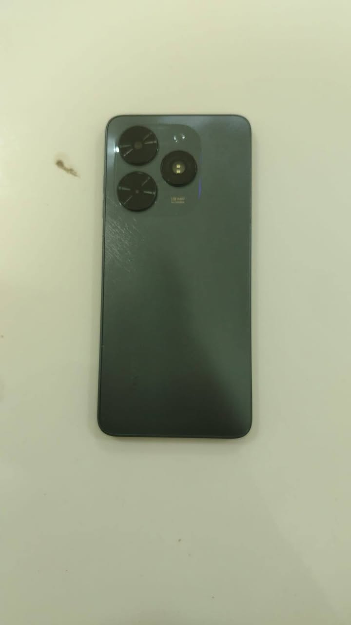 سلام عليكم شلونكم شباب 🤍
جهاز للبيع اسم الجهاز (TECNO SPARK Go 2024) 
جهاز مواصفات حلوه 
جهاز بدون ملحقات
جهاز رايده ب 100 الف  مكاني بغداد سويب 
تواصل موجود خاص و هذا رقمي ***********
