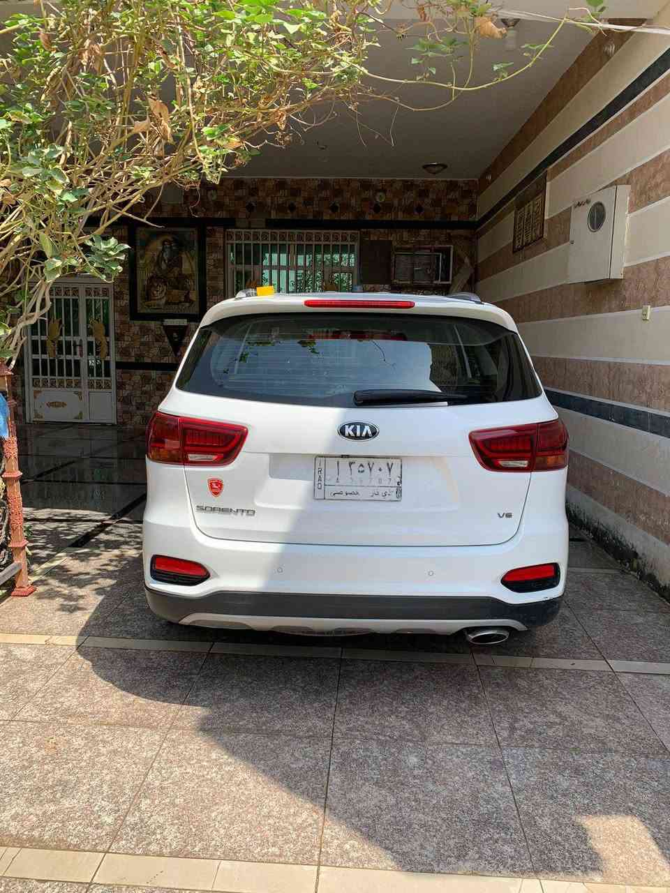 السلام عليكم للبيع سورنتو ياموديل 2019خليجي كفاله عامه 6سرندر سعر 250مكان ناصريه هاتف ***********
