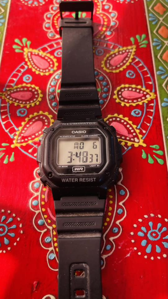 ساعات كاسيو باله اصلي  سعر القطعه 20 الف


**إذا كنت صاحب هذا الإعلان وتريد حذفه لأي سبب، رجاءا أرسل رسالة إلى الدعم الفني**