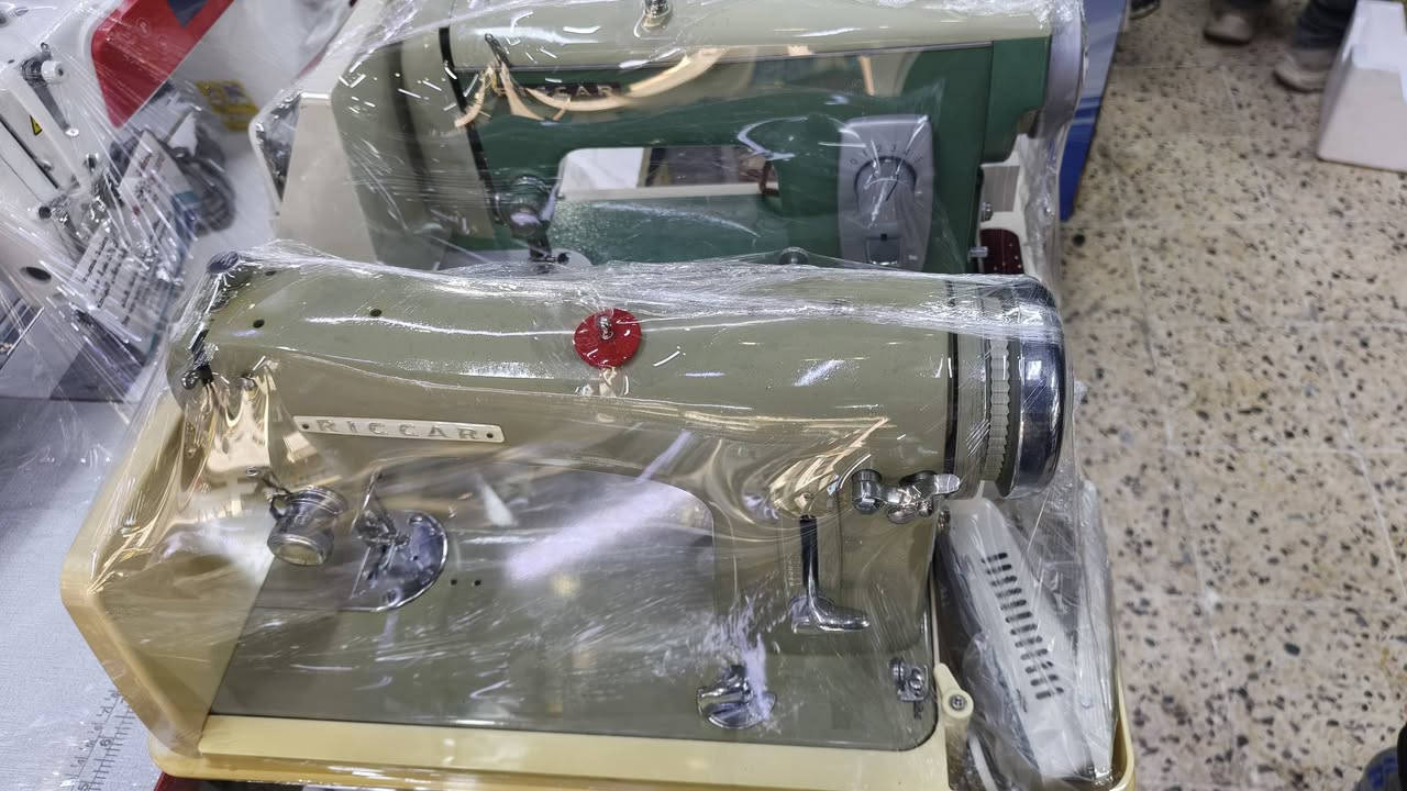 مكائن ياباني خياط عدل فقط غير مستخدم بالعراق  ضمان لمدة سنتين بسعر ١٣٠ كامل


**إذا كنت صاحب هذا الإعلان وتريد حذفه لأي سبب، رجاءا أرسل رسالة إلى الدعم الفني**