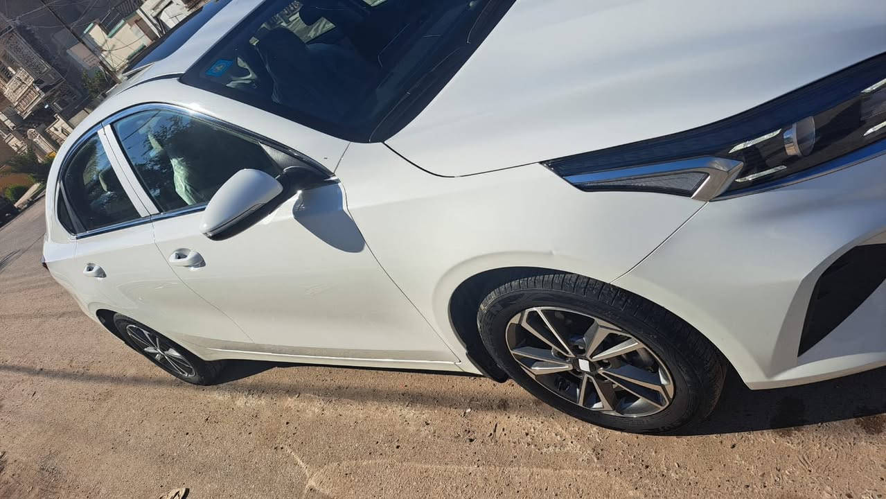 للبيع. كيا سيراتو
خليجي وكالة شركة الدولية 
موديل 2024 
فوول مواصفات 
محرك. 2000 دوش 
سلايت روف 
ويل كب 
تحكمات 
مري شفط 
كتلوكات شركة كاملة مع داخلة ضمان شركة دولية 
عداد 31 فقط 
بسيرة ولعدة كاملة على وضع شركة مانازلة 
مكفولة كفالة عامة صبغ تبديل بارد 
السعر. 18500$ قفل 🔐 من الاخير
العنوان بغدادالبياع 
لاستفسار ‭0787 574 2897‬
