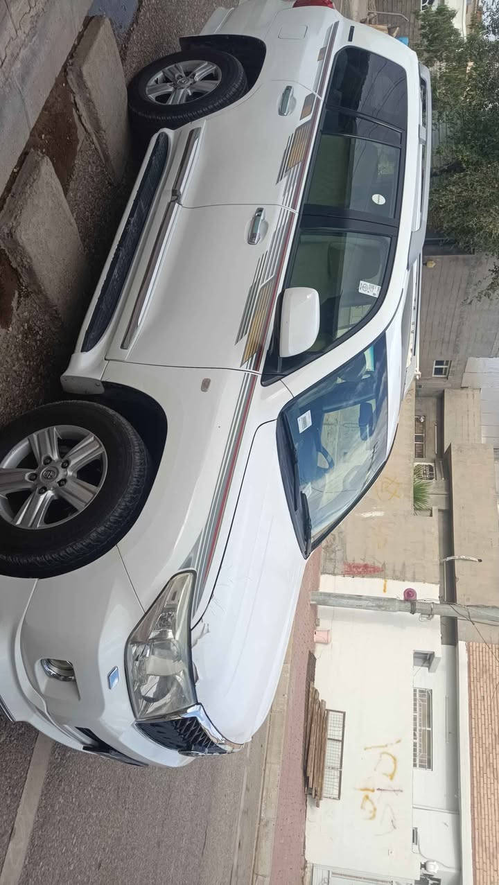 وەنەوشە 2009 کراوە بە 2014 مەکینەی کراوەتەوە بەڵام مەکینە و گێر و تەبرید بەشەرت پارچەو نیوێ بۆیاغە بێ ناوگرتن ئێرباگ نەتەقییە ڕەسمی سۆنەری دانراوە
کەلار  /ڕزگاری 
*********** كالار, السليمانية
