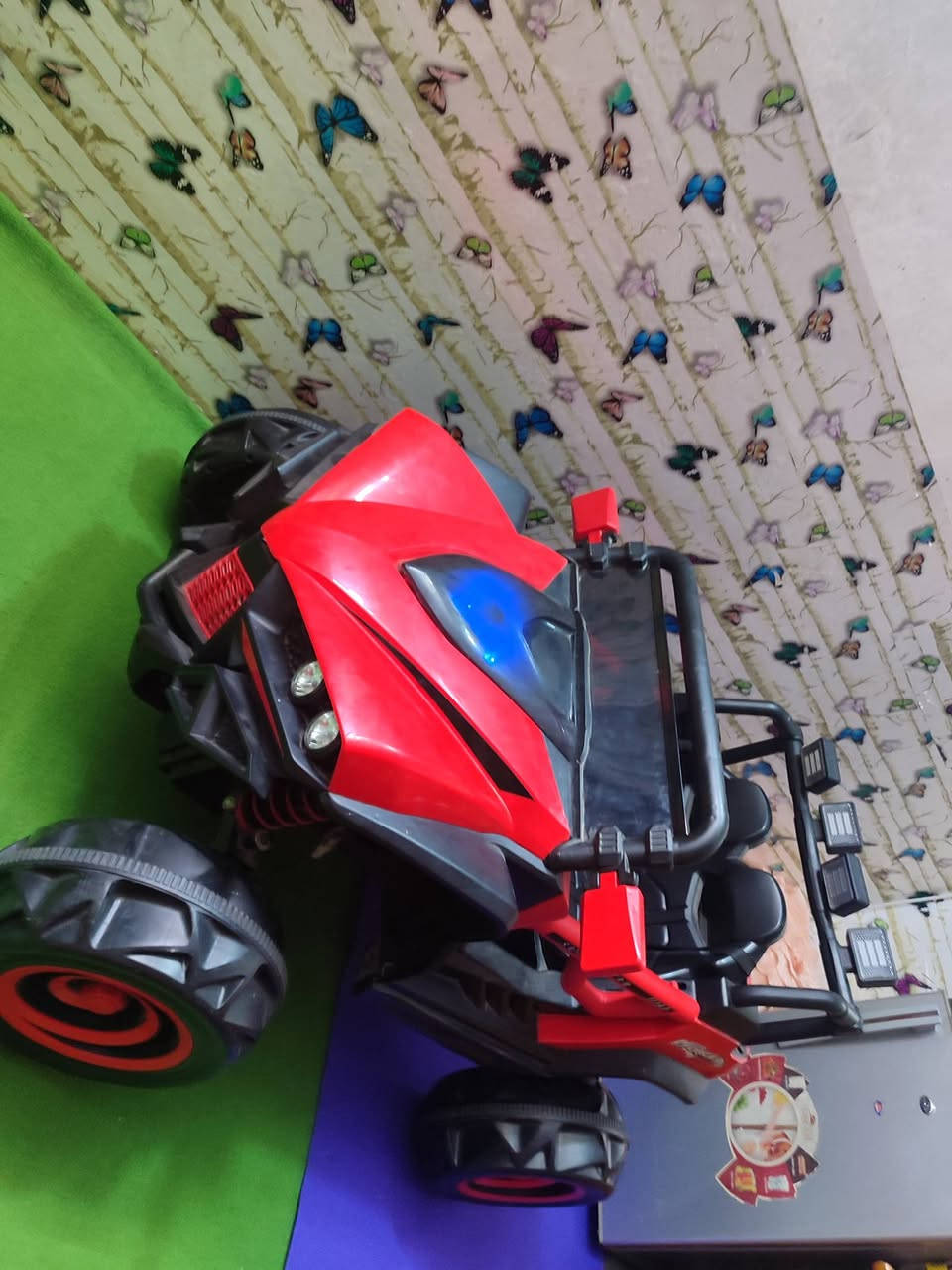 سيارة اطفال شحن (اناره موسيقى بلوتوث مراوح تبريد ) مستعمله نظيفه السعر90الف عنون بغداد ابوغريب الذهب الأبيض 
***********
