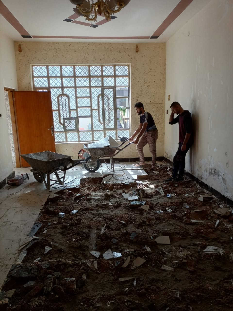 السلام عليكم /كادر عمل جاهز تصعيد مواد +تنضيف بيوت حدائق+ تفليش+ دفن نهري +نقل اثاث//معداتنه جاهزه
وسياره تجيك للبيت ماعليك بس الاتصال بالرقم ***********
