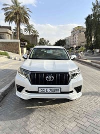 برادو 2021 مدنايت جديدة جدآ بحالة الشركة رقم بغداد مكفولة من الصبغ وال...