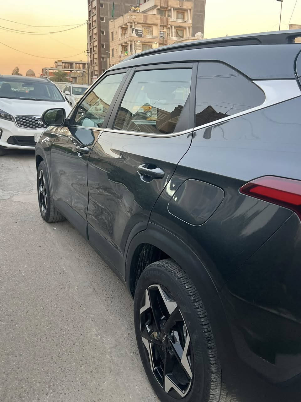 السلام عليكم ورحمة الله وبركاته …
كيا سلتوز موديل 2024 للبيع …
السياره جاهزه مناقصهه اي شي 
🔷فول مواصفات عده الفتحه 
🔷داخل لونين مختلف 
🔷شاشة ديجتيل 
🔷لد داخلي متغير 
🔷بصمة ابواب 
🔷كشنات تدفئة
🔷رادارات امامية خلفية 
🔷رادارات مرايا 
🔷مقاعد كهرباء
🔷تحديد مسار 
🛑حادث السياره جاملغ صفحة اليمين 
🛑مكان السياره بغداد جميلة شارع خير الله
🛑السعر (185$) وبيهه مجال حك الجيه 
الله يرزق الجميع وبالعافيه على الياخذهه
رقم تلفوني : ***********
