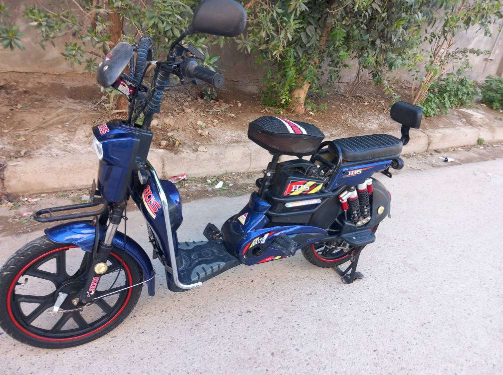 دراجه شحن للبيع جديدة سعرها ٣٠٠ وبي مجال شغاله كاملة فول مواصفات مكاني بعقوبة المفرق *********** بعقوبة, ديالى
