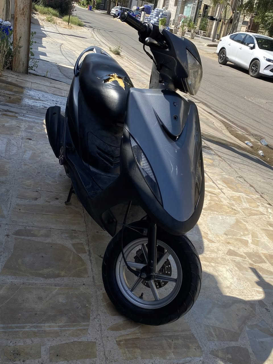 ماكس عدله الدراجه كله ع وضع الشركه كلشي بيه بلادي
المكينه شادله كور ماكس بلادي اصلي
وبوشه ٥٥ فقط والباقي مثل ماذكرت كله بلادي
 سعره ٦٠٠ وبيه مجال للشراي فعلا
لليحب البلادي وهوه يرتب ويعدل ع كيفه واهل التعديل يتواصل وياي واتساب واتصال فقط مكاني بغداد السيديه ***********

