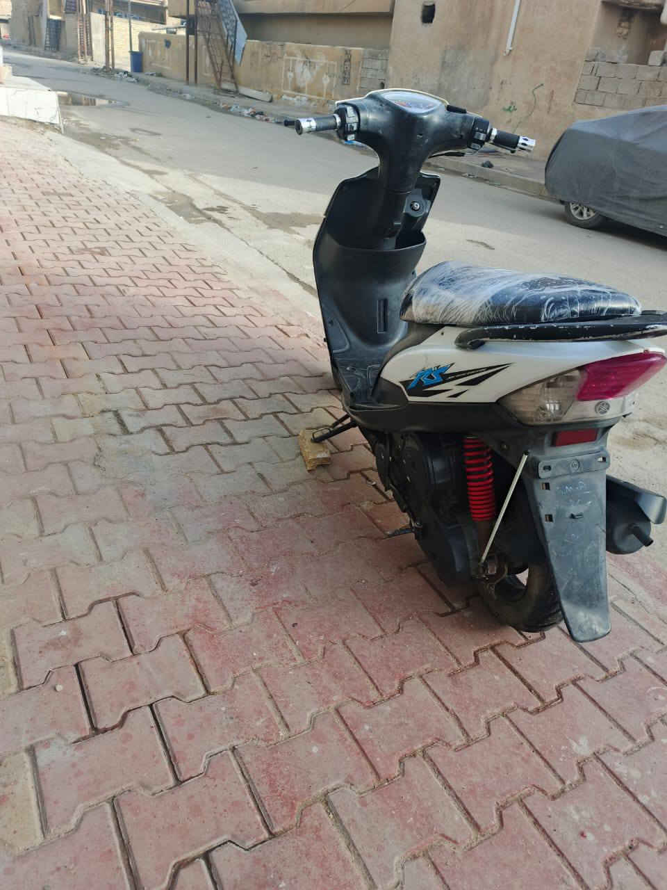 سلام عليكم دراجه ماكس عدله على بلاد شغل وطلع نقصه سلف مكان بغداد الحسينيه سعر 400 وبيه مجال شي بسيط ‏‪ 0772 358 9402‬
