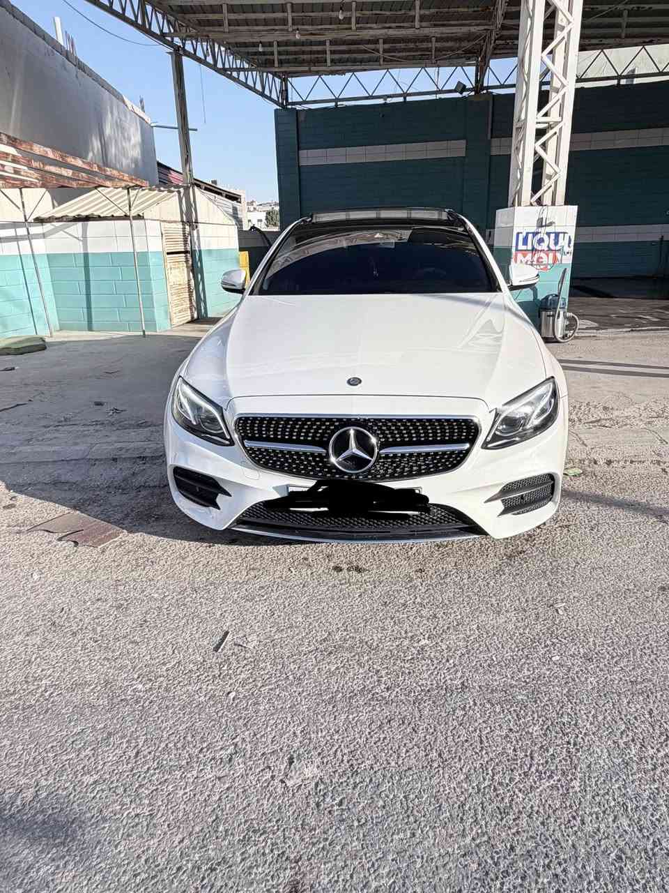 Mercedes E200 2017 Amg kit Gasoline
فحص كامل ☑️ قابل للبدل 
المسافة المقطوعة 140 الف  كيلو متر 

اللون : ابيض لؤلؤي من الداخل جملي 

محرك : 
2000 سي سي
4 سلندر 
بنزين 
كوشوك جديد من اسبوع تركب 
زيت جديد من سبوع تغير 
سياره ولا ناقصها نوع من الصيانه
الاضافات :
اضاءه الفتحات المكيف
كت سبويلر امامي 2020
سقف بانوراما
مقاعد جلد كهرباء مع ذاكرة تخزين
تدفئة مقاعد امامية 
شاشة امامية متعددة الخصائص
بروجكتر على الزجاج الامامي
عداد ديجيتال 
كاميرات 360 درجة
شاشة معلومات
تحكم طارة
مثبت سرعة
بصمة تشغيل و دخول
اضوية امامية Multibeam led
تكيف مركزي خلفي
جنط المنيوم 20 AMG
رادار خلفي
صندوق خلفي كهرباء
حساسات اصطفاف امامية و خلفية
ماوس للتحكم بالشاشة
اضاءة نهارية Led
تحكم كهربائي بالستيرنج
شاشة معلومات
هاند بريك الكتروني
 
Paddle shifters  تحكم بالغيارات من خلال المقود 
Blind Spot monitor  حساس النقطة العمياء 
Bluetooth  بلوتوث 
Airbags  وسائد هوائية 
Auto lights  اضاءة ذاتية 
Eco start stop system  نظام توفير الوقود 
Rain sensor  حساس مطر 
Active brake assist  مساعد الفرامل الفعال 
Attention assist  مساعد الانتباه
السعر

32000 قابل للتفاوض 

للاستفسار0798664083


**إذا كنت صاحب هذا الإعلان وتريد حذفه لأي سبب، رجاءا أرسل رسالة إلى الدعم الفني**