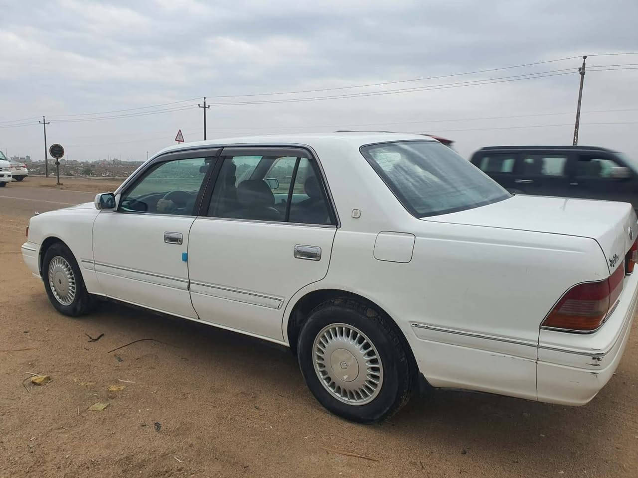 راس ثور تكم مديل 1996رقم بغداد مداور ثاني يوم جاهزه مكينه كير عادي  وارد اسعودي تبريد ثلج تخم تاير سياره خير من الله اكفل عيب شرعي اصولايات ضربه اي نقص مابيه سياره أحله من صور بعد متوازي على بيبع بدون كسر سعرأ رجاأ  سعر 95بيه مجال *********** سوق الشيوخ
