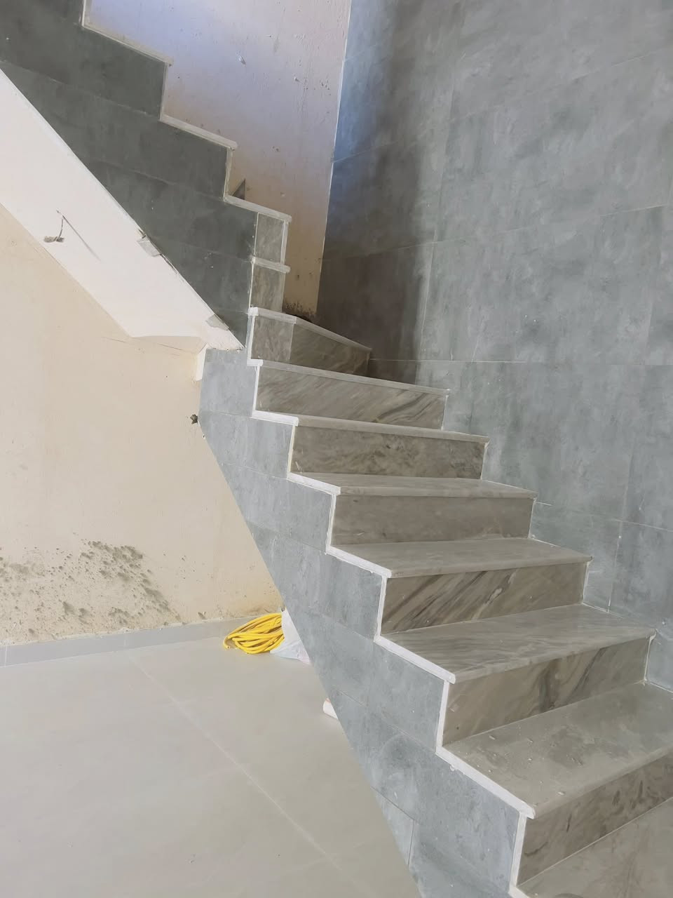 خلفه سيراميك متفرغ حاليا
ارضي جداري 
مرمر 
كرانيت 
كاشي 
بورسلين ألواح 
***********
