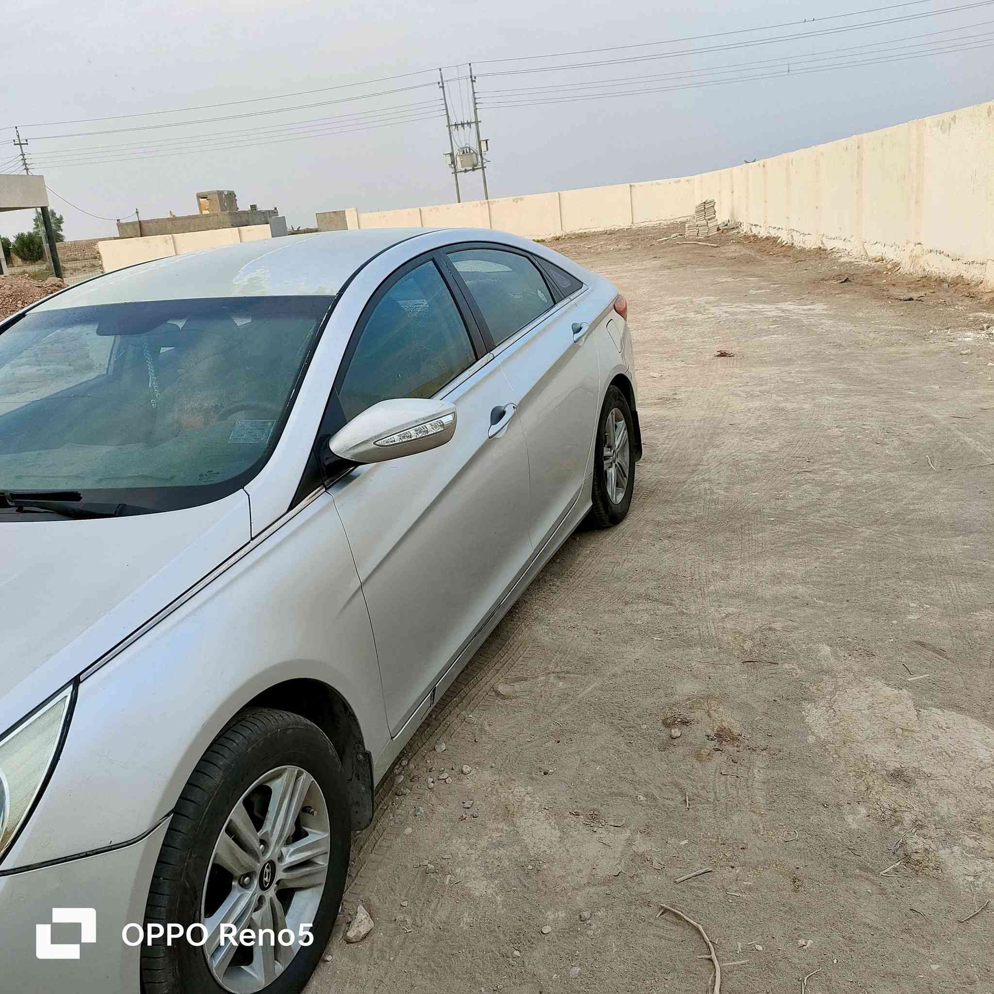 سوناتا 2013 وارد كوري السيارة مكفولة فقط بارد بالجاملغ الامامي + جراد بالقمارة 
مكينة جديدة قبل شهر شادها تخم تاير جديد لايتات
السعر 105
للاستفسار الاتصال *********** عمارة, ميسان
