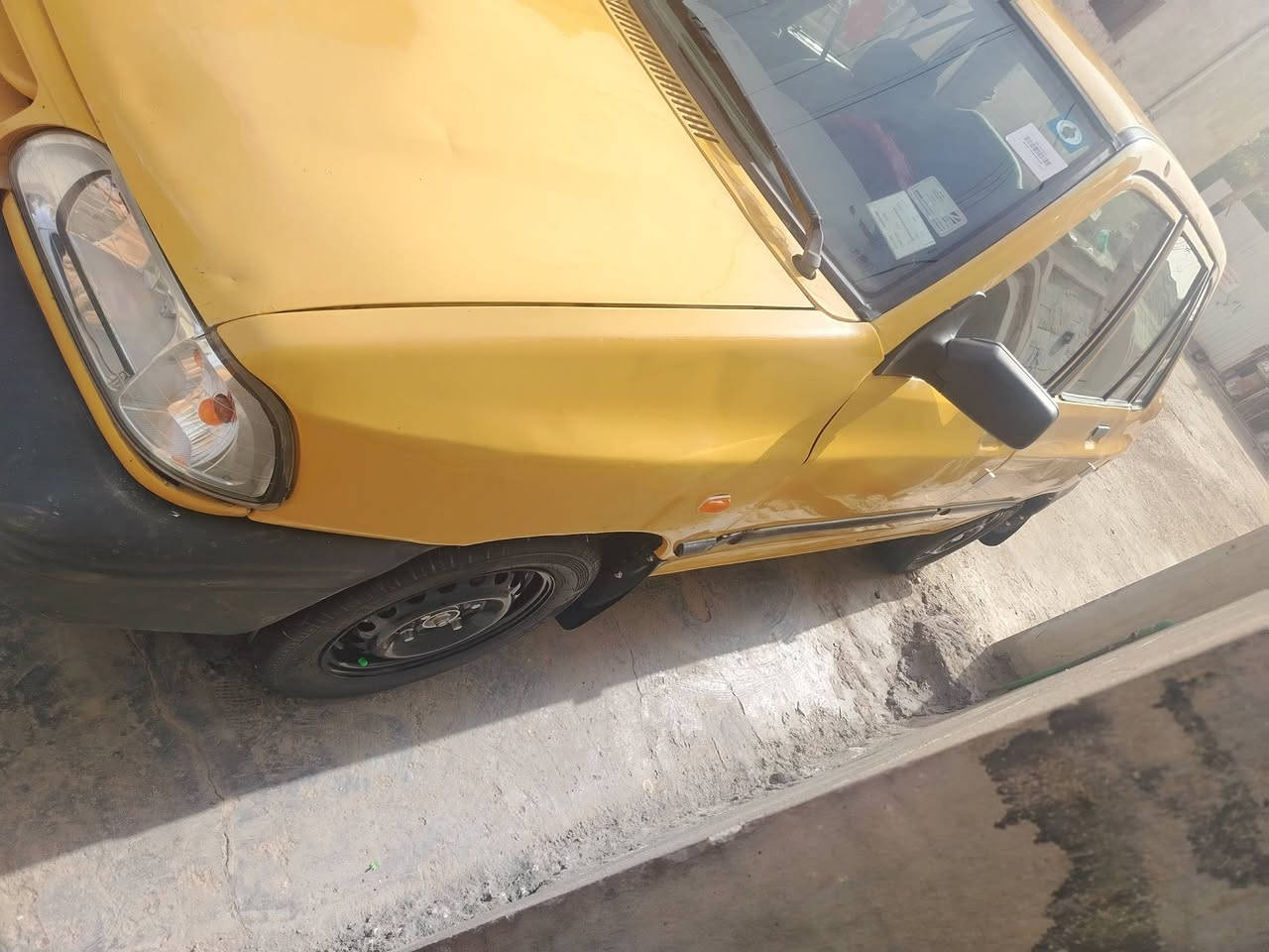 سيارة سايبة موديل 13 سياره بسمي اليوم مرقمها هيئة و غرامات مصفرة سيارة مال بيت تخم تاير جديد اجنبي مكينة حلو لا صرف ولا تبخير كير كلش حلو حدادية جديدة مشط جديد كهربيات كله شغال سيارة نهائي مابيها اي نقص واريد تحويل سنوية جديدة 28 رقم انكليزي كامل والسعر 33 قفل عنواني حي أور 600 مقابل مطعم البيت الفلسطيني رقمي ***********
