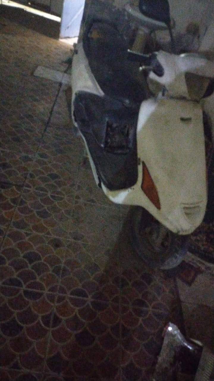 دراجه فراشه كلك جوم حديد فراشه شغاله كهربايات بس عوزه باتري تشحنه الكابريتر جديد التانكي جديد بل جيس تايرات جداد بس عوزه تجفيت سعر 150وبيه مجال مكاني الديوانية رقم الوتساب ***********
