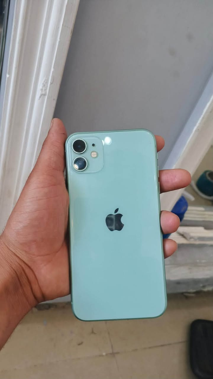 سلام عليكم ‏iPhone 11 عادي للبيع جهاز مستبدل فقط شاشة وبطارية الباقي كله شغال البطارية 75 سعر 325 وبي مجال الهاتف ***********
