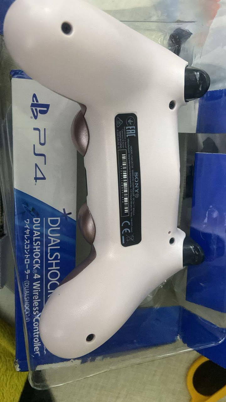 السلام عليكم شباب بدأت بلي 4 اصليه بلباكيت للبيع


**إذا كنت صاحب هذا الإعلان وتريد حذفه لأي سبب، رجاءا أرسل رسالة إلى الدعم الفني**