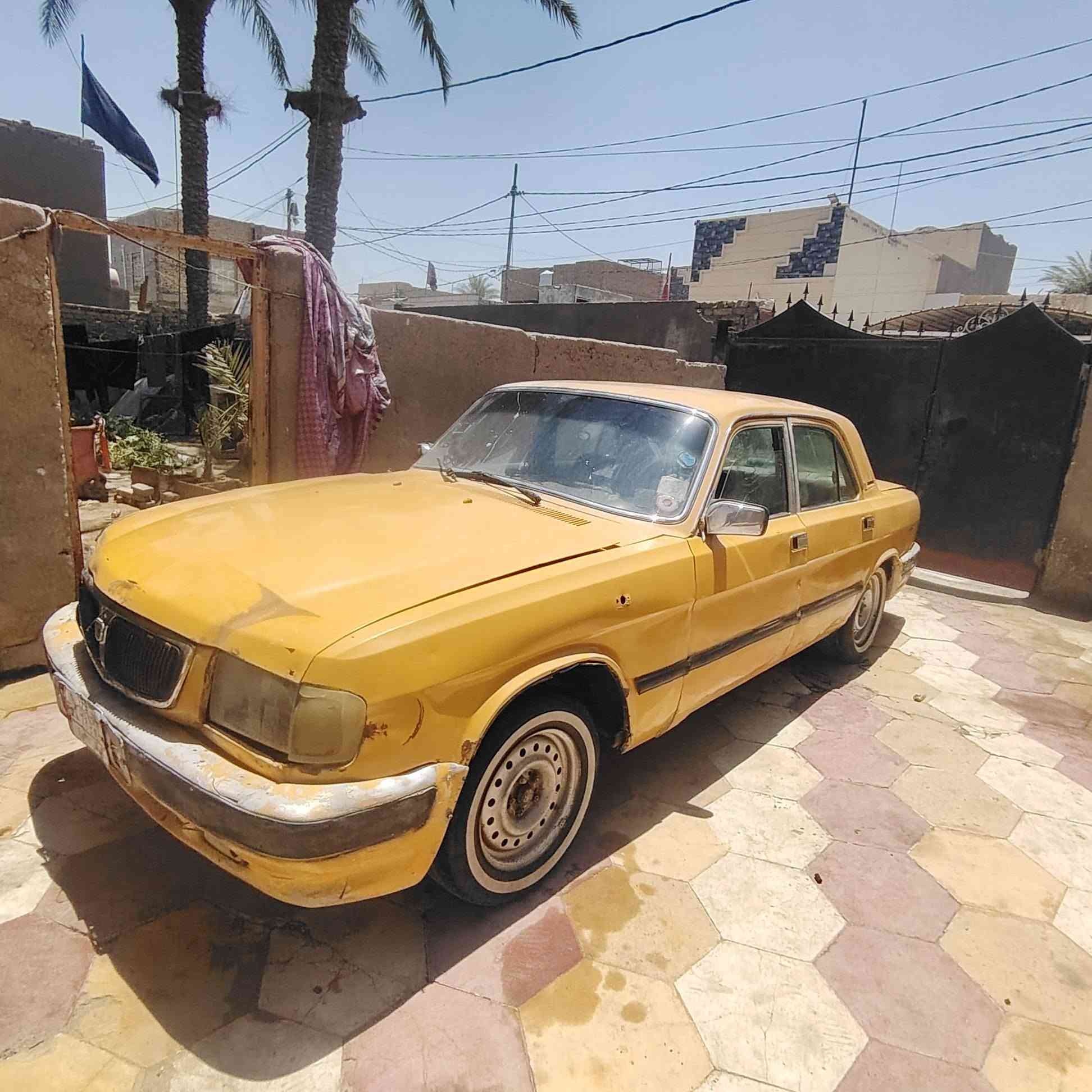 سلام عليكم ورحمة الله وبركاته مرخصت صاحب الكروب البيع فوالكه 2003 محور ونجي كير عادي خير من المكينه نضيفه السعر 23وبيه مجال المكان ديونيه رقم ***********
