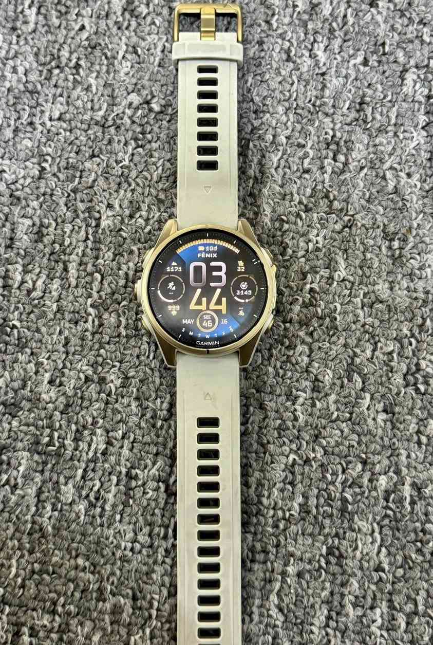 ساعة Garmin Fenix  8 saph 43m 
ملحقات كيبل الشحن فقط الساعة شرق اوسط 
السعر مليون و٧٥ الف دينار 
مع ضمان ٩ اشهر 
للحجز خاص او واتس اب ***********
