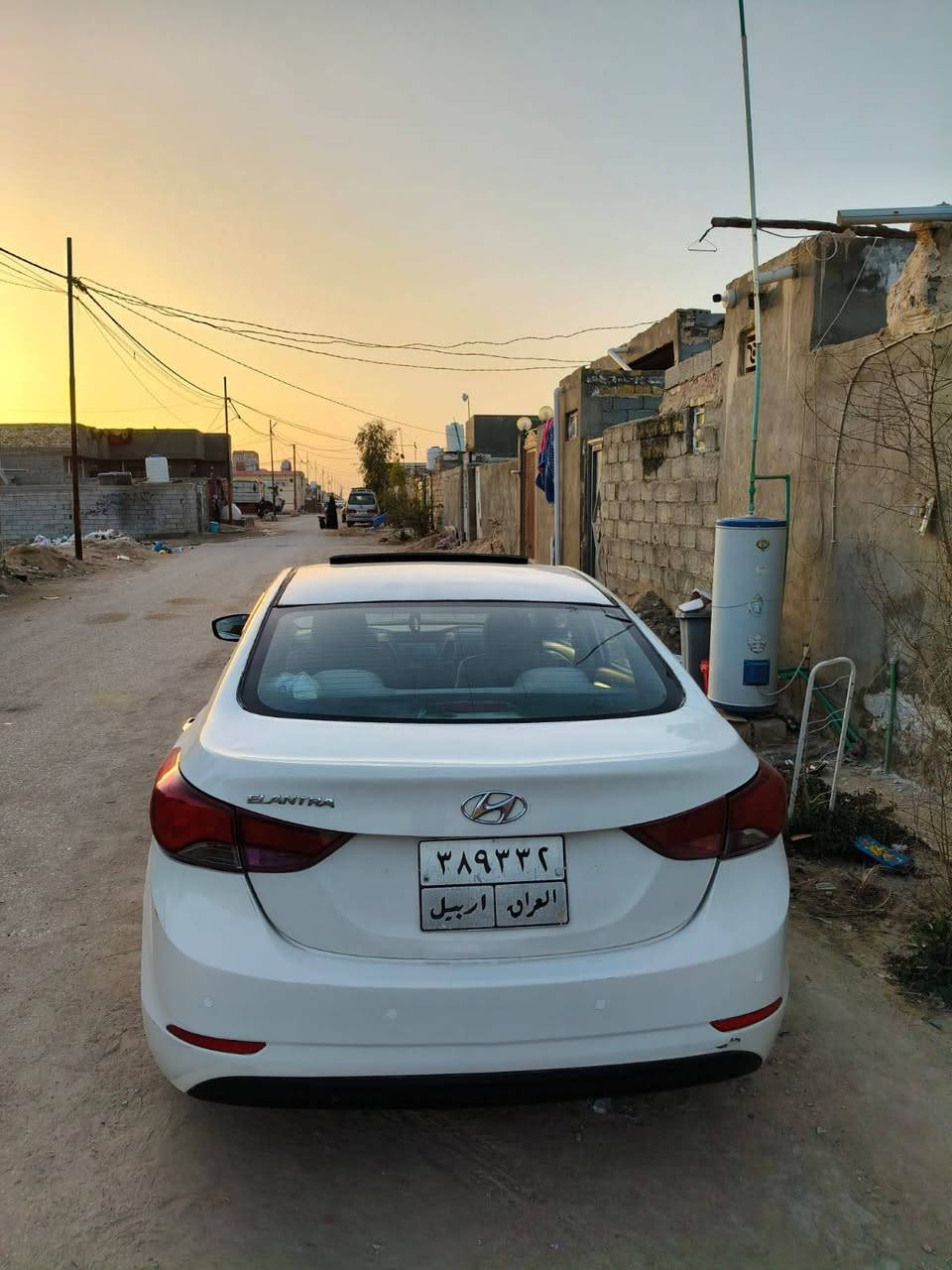 السلام عليكم سياره النترا للبيع2016
المكينه 1800 فتحه سقف مري شفط تبريد قطعتين داخل  بيجي مكينه كير حداديه خير من الله سياره مكانه نجف تواصل على هذا رقم ***********
