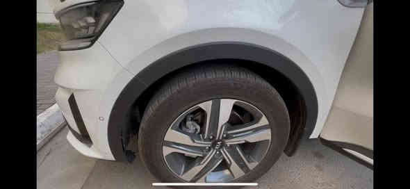 موديل 2021 كوري رقم بغداد تحويل مباشر 
مكفوله كفاله عامه من كلشي. 

ماشيه 82 الف كم حقيقي ع ايد وحده 

4 سلندر كاز 

مواصفات: 

بصمه تشغيل 

بصمه ابواب وصندوق 

ترحيب 

اشاير بالمري شفط كهرباء 

كشنات كهرباء جلد 

7 راكب 3 قطع تبريد

صندوق كهربائيّ 

لد امامي وخلفي 

شاشه وكامرة وحساسات 

ويل كـاب 

انظمة قيادة 

بيها بعد مواصفات 

رقم بغداد بإسمي تحويل مباشر 

سيارة جديده بحاله لزيرو 

السعر 245وبيه مجال ترهم مراوس 

المكان الناصريه قضاء الشطره

***********
