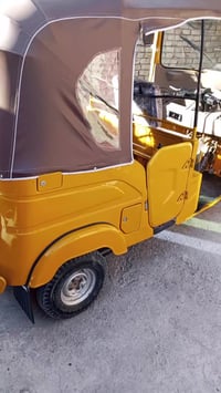 السعر 6وربع وبيهه مجال وشراي يتصل 07755688753