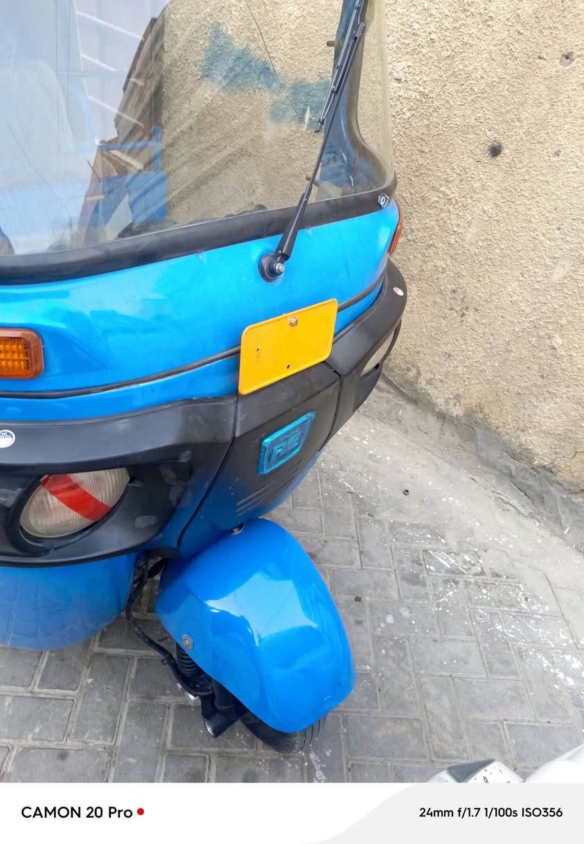 سلام عليكم تكتك 20شعر 11تكتك كفاله لا ضربه ولا صبغ مكينه بس زنجيل مبدل دوس مامعمره مكاني بغداد المشتل رقم وسنويه نكليزي ***********
