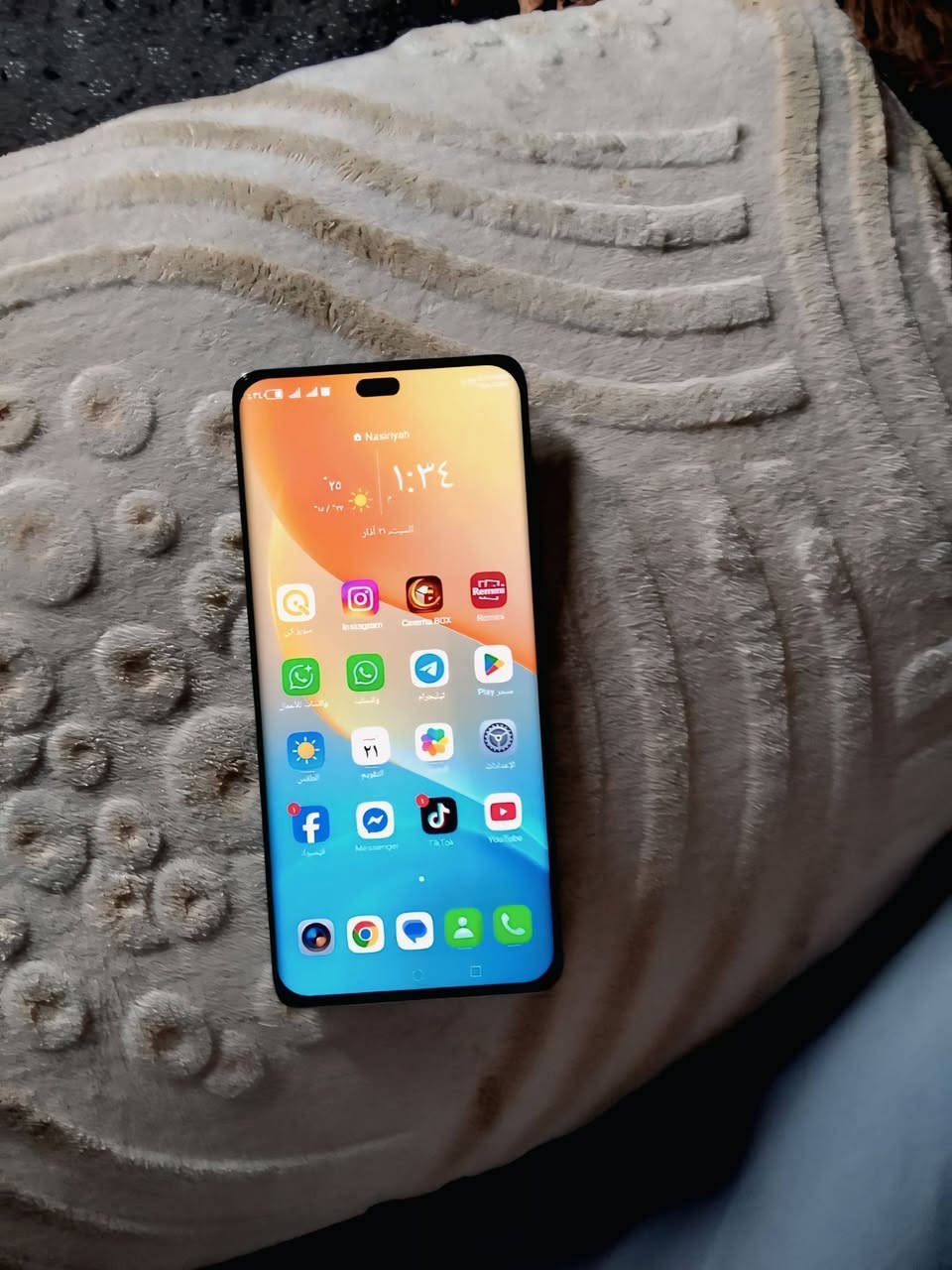 سلام عليكم اللبيع هونر X9C شاشه منحنيه مامفتوح ولا مصلح وكاله البطاريه 6600ملبير الذاكره،512 نضيف 100/100 غراضه كامله كارتون وشاحنه اتصال تكنيك مخابره كلشي مكفول السعر ٣٣٥
المكان ناصريه مركز 
أو الاستفسار الإتصال بلرقم التالي ***********
