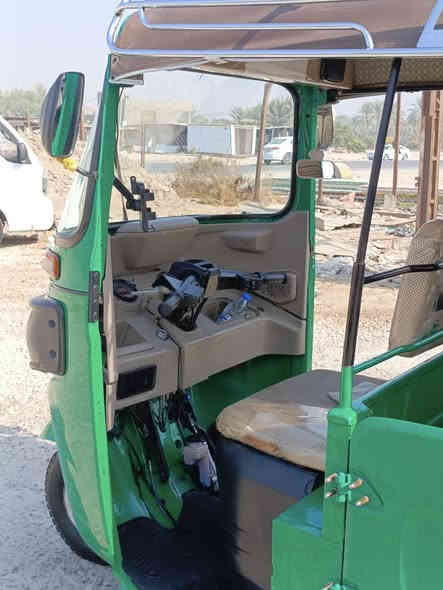 السلام عليكم 
تكتك بجاج موديل,21 
رقم وسنويه انكليزي 
بيها طخات بسيطة تكتك نضيفه مال جناي 
كهربائيات كلها شغاله 
مكينة تخبل خير من الله لا تنقيص ولا تبخير 
كلشي بيها شغال مسجل اشاير 
تخم تاير جديد 
السعر 7500 وبيها مجال للشراي 
رقمي ***********
ما متواجد علخاص
المكان بابل الحمزه الغربي
