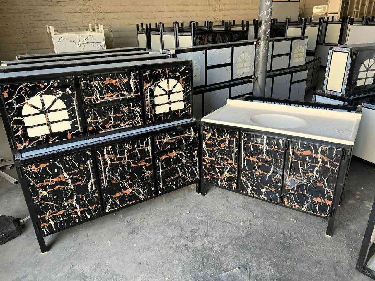 كاونتر مترونص ارضي.وملحق مترونص وسنك متر و20سم . 

السعر  240 

توصيل داخل بغداد  فلوجه مجاني

كربلاء بابل توصيل 10 

رمادي نجف ديوانيه توصيل 15 

مركز صلاح الدين واسط. _ توصيل 25)

اطراف واسط 50 
ديالى 35 
عماره سماوه ناصريه بصره 35

النسبه 10
ملاحظه مهمه جدا ارتفاء الأرضي 85 
ملحق ارتفاع 55 السنك ارتفاع 85 
ارضي عرض 47 محلق عرض 28 سنك 53  
ماكو معمل يشتغل هيج شي 

تواصل واتسب ***********
