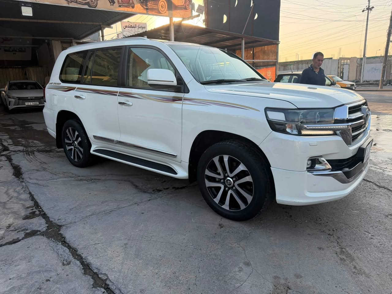 2019 لاندكروز بريم سياره جاهزه من كلشي بيه سونر مرفق مع الصور السعر 41500$ رقم الهاتف ***********
