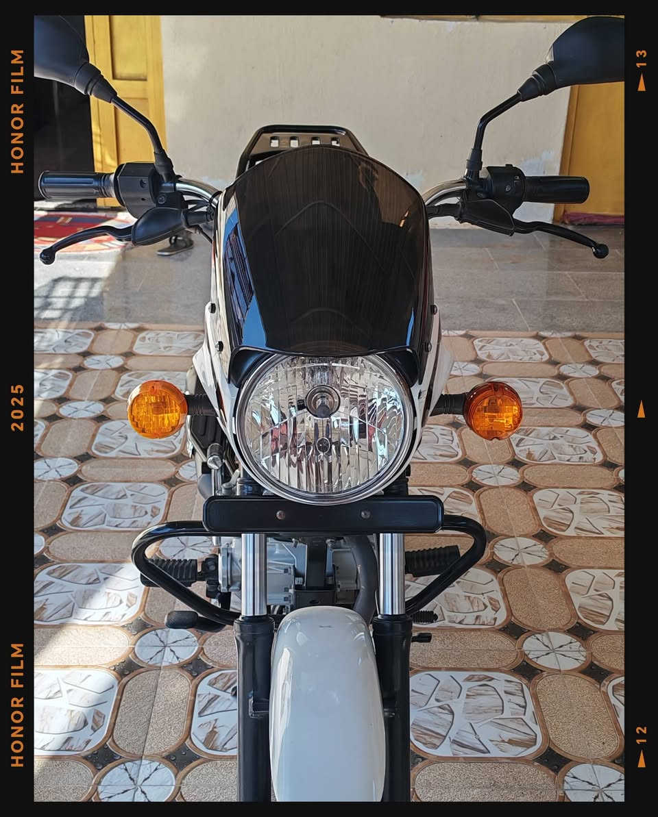 السلام عليكم بوكسر للبيع مديل 2019 داخلة بل 2020 رقم وسنوية مكاني هارثة-حي الانتصار ***********
