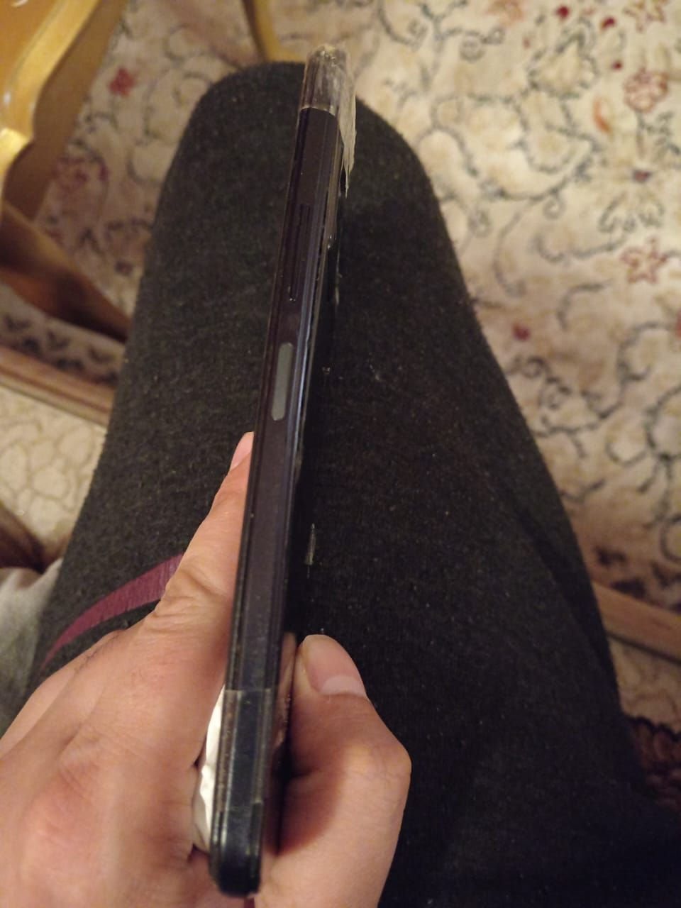 السلام عليكم ورحمة الله وبركاته.موبايل نوت 11 ذاكرة 128 الكامرة متشتغل بي فطور بلشاشة بس ما مأثر عاللمس ‏‪***********‬‏ بي واتساب
