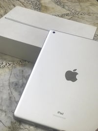 للبيع ايباد ابل 9 ذاكرة 64 نضافة 100% سعرة 260 وبي مجال  واتساب : 0750...