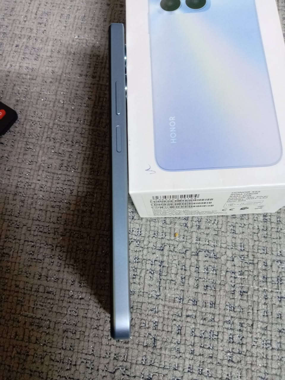 HONOR X6a
مستعمل شي قليل عل وضع الشركه ماومفتوح 
ذاكره ١٢٨ ك
داخليه ٤ ك
السعر ١٢٥٠٠٠ الف 
للستفسار اتصل عل رقم 
*********** واتساب
