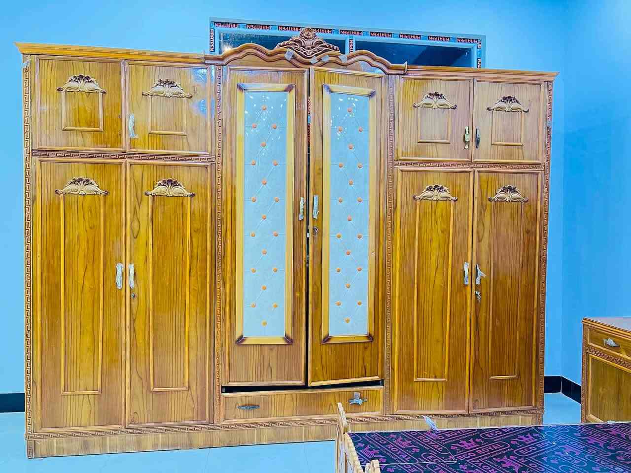 سلام عليكم يوجد غرف نوم مستخدمه شي قليل والأسعار مناسبه العنوان الرمانه يم الجسر الاستفسار ***********
