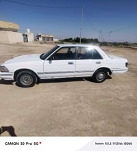 سيدان • ١٩٩٠ • مكينة ٢٥٠٠