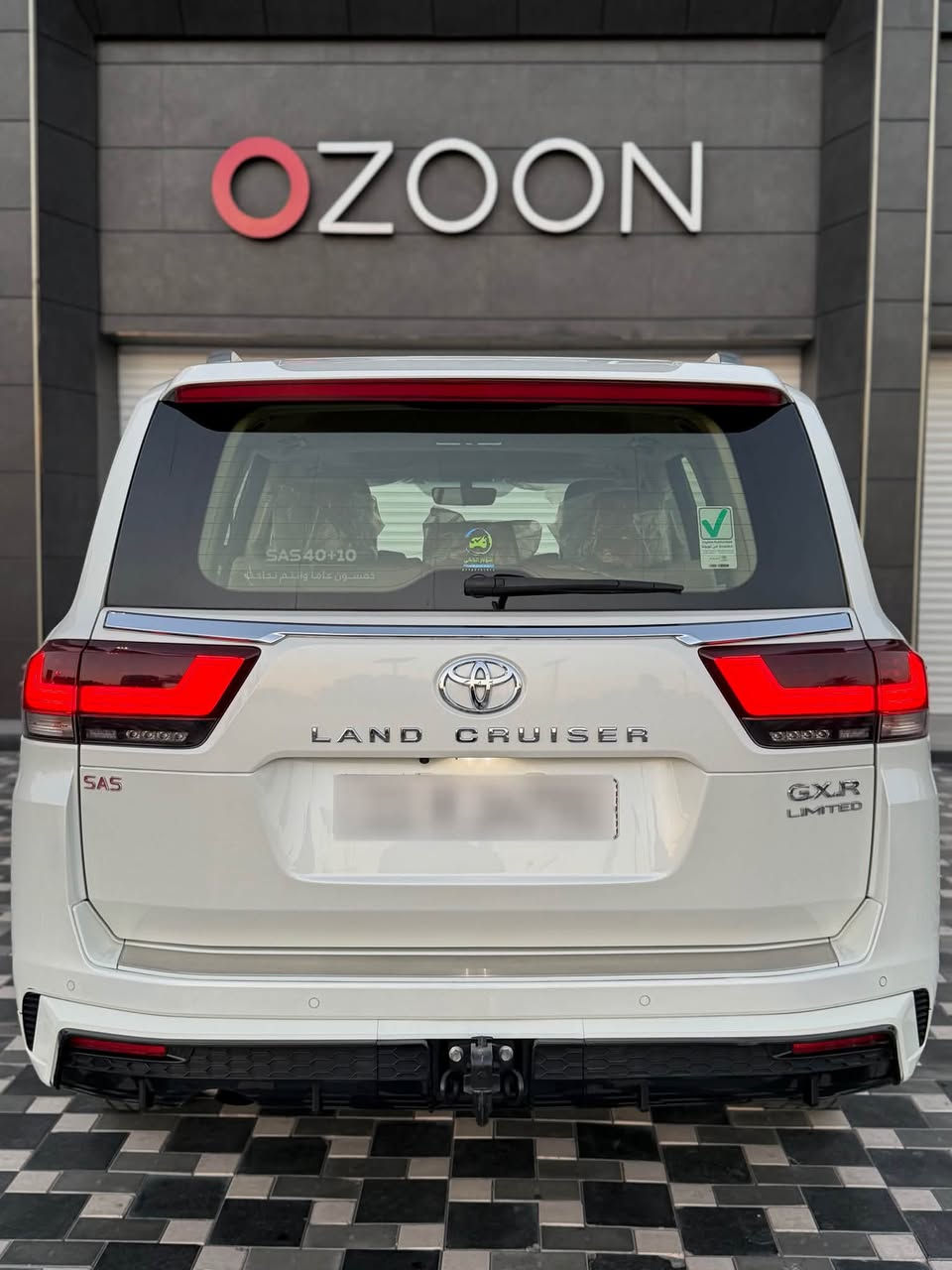 لاندكروز GXR limited 2023 
السيارة ضمان وكالة ساز 
ماشية 42 وسيارة جديدة كلش 
فول مواصفات 1/1 تنفس طبيعي 
مكفولة من الصبغ والبارد والفتح والدبل 
كود
السيارة رقم بغداد تحويل مباشر بأسم المشتري  
السعر 650$ وبيهه مجال بسيط 
رقم الهاتف / واتساب ***********
