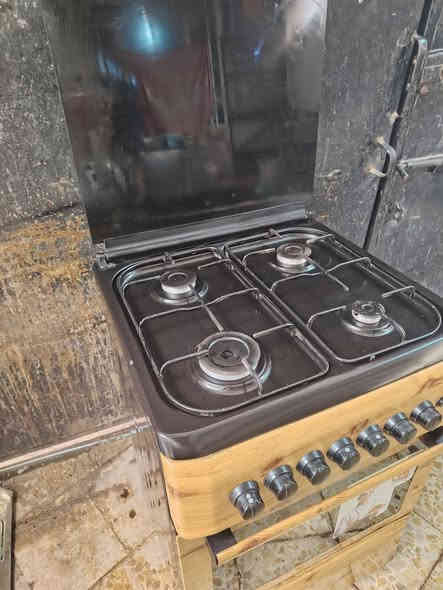 لون مميز وشغلة ونارة  جيدة جدا كلة شغال عالفحص بي قبغ جامةالسعر ٩٠ كربلا ***********
